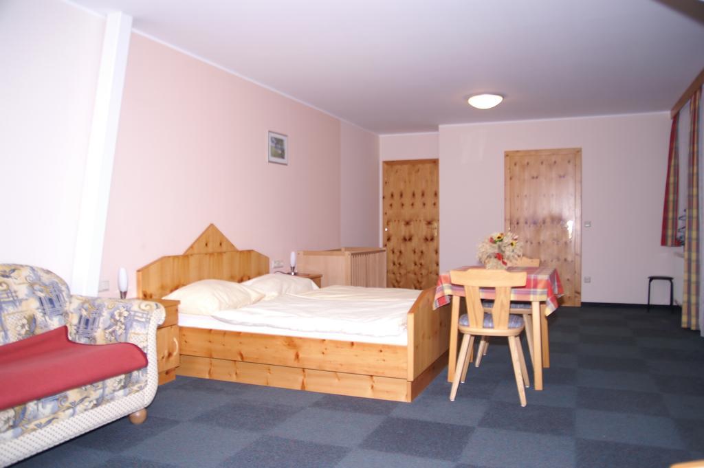 Wildwiesenhof Miesenbach  Habitación foto